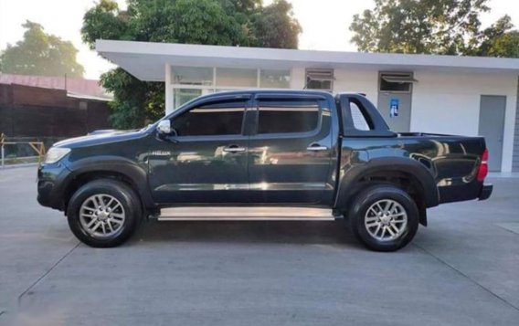 Selling Black Toyota Hilux 2015 in Antipolo-2