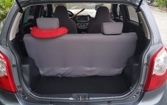 Selling Grey Toyota Wigo 2014 in Las Pinas-7