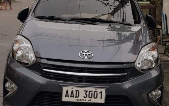 Selling Grey Toyota Wigo 2014 in Las Pinas