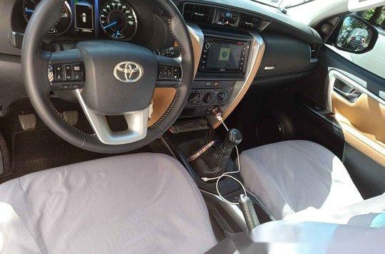 Selling Toyota Fortuner 2017 at 29000 km-5