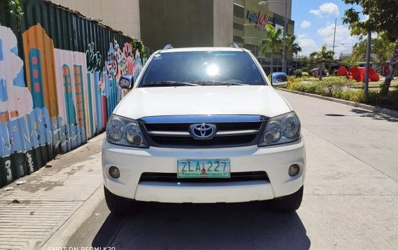 Sell White 2007 Toyota Fortuner in Muntinlupa-2