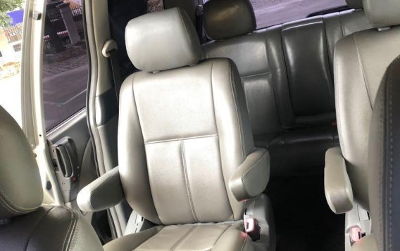 Sell Silver 2004 Toyota Previa in Manila-4