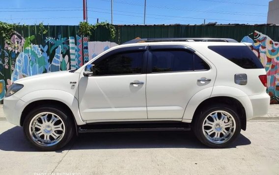 Sell White 2007 Toyota Fortuner in Muntinlupa-3