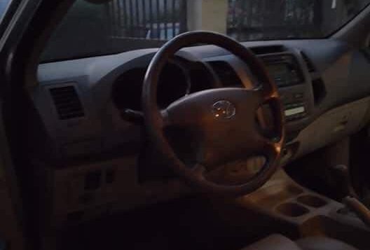 Sell Silver 2007 Toyota Fortuner in Manila-4
