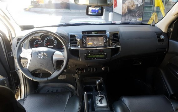 Selling Grey Toyota Fortuner 2016 in Quezon City-5