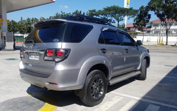 Selling Grey Toyota Fortuner 2016 in Quezon City-1