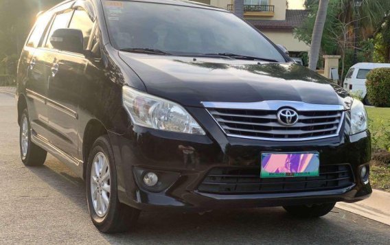 Selling Black Toyota Innova 2014 in Quezon City