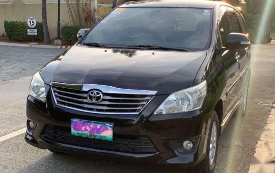 Selling Black Toyota Innova 2014 in Quezon City-2