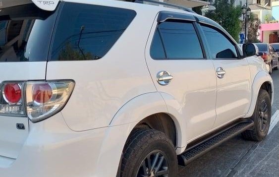 Pearl White Toyota Fortuner 2014 for sale in Quezon City -1