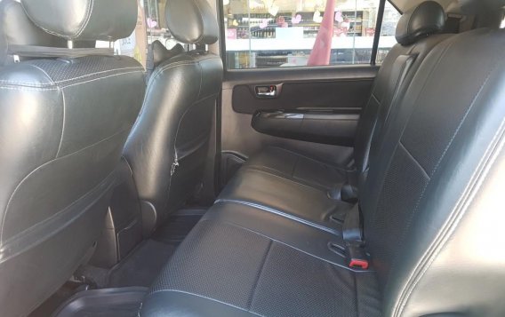 Selling Grey Toyota Fortuner 2016 in Quezon City-4