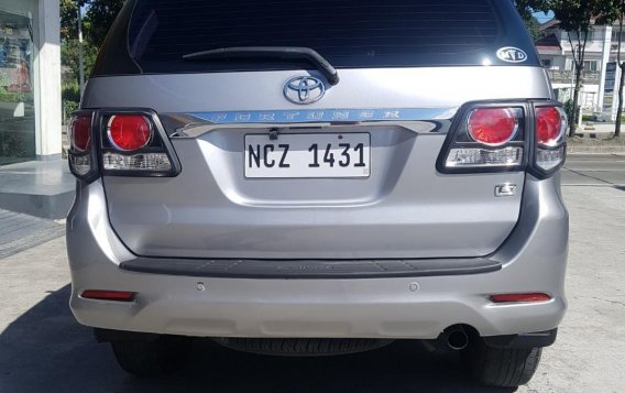 Selling Grey Toyota Fortuner 2016 in Quezon City-2