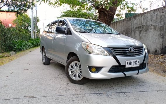 Selling Toyota Innova 2014 in Angeles-7