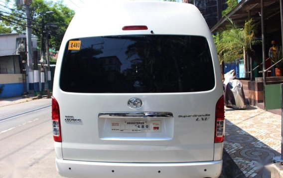 Sell White 2010 Toyota Hiace in Manila-3