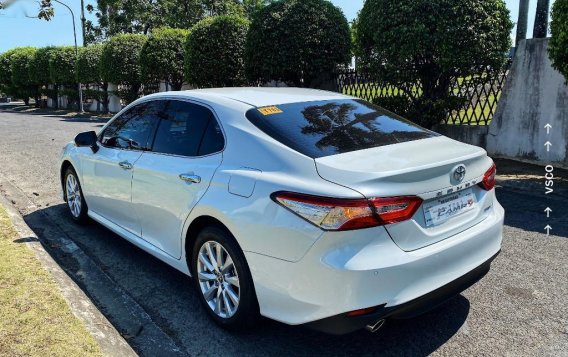 Selling White Toyota Camry 2018 in Taguig-2