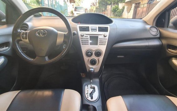 Selling Silver Toyota Vios 2000 in Makati-8