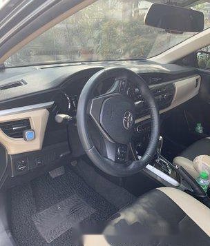 Selling Grey Toyota Corolla Altis 2017 at 37000 km-4