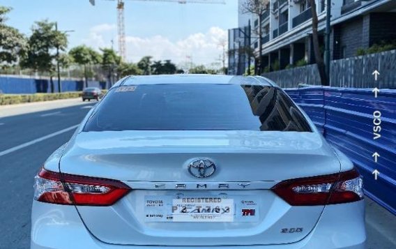 Selling White Toyota Camry 2018 in Taguig-9