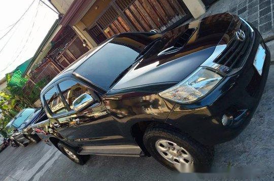 Black Toyota Hilux 2015 for sale in Cainta-1