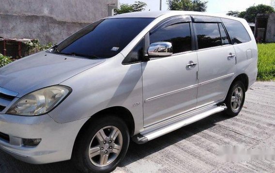 Silver Toyota Innova 2007 Automatic for sale 