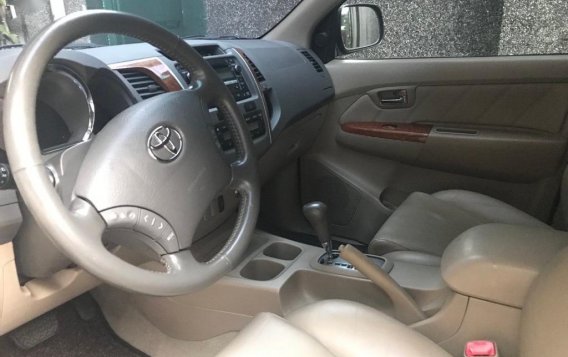 Selling Grey Toyota Fortuner 2009 in Manila-2