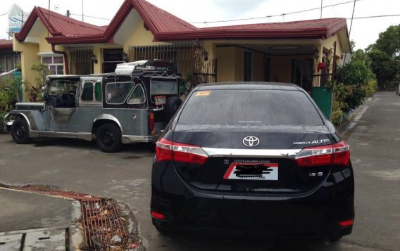 Black Toyota Corolla altis 2014 for sale in Cabuyao City-2