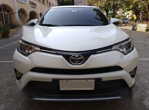 Selling Toyota Rav4 2017 in Manila