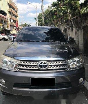 Sell Grey 2009 Toyota Fortuner in Manila