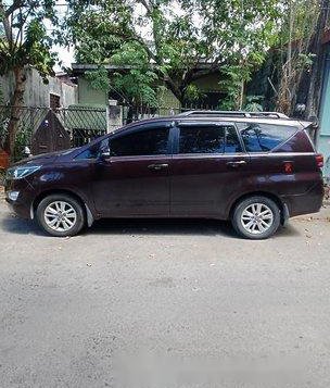 Selling Brown Toyota Innova 2017 in Manila-1