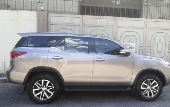 Selling Toyota Fortuner 2017 in Quezon City-8