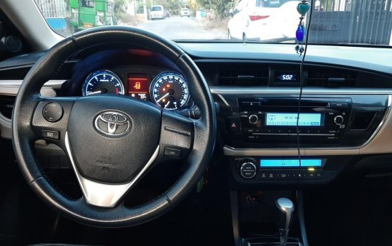 Selling Black Toyota Corolla Altis 2014 in Pandan-5