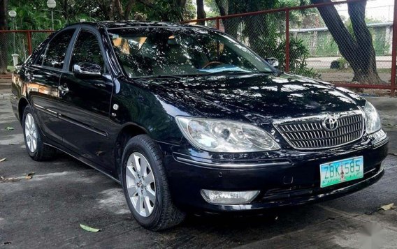 Selling Black Toyota Camry 2005 in Quezon City