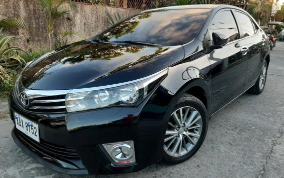 Selling Black Toyota Corolla Altis 2014 in Pandan