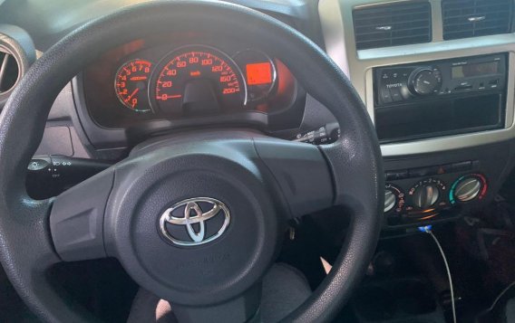 Selling Toyota Wigo 2016 in Manila-8