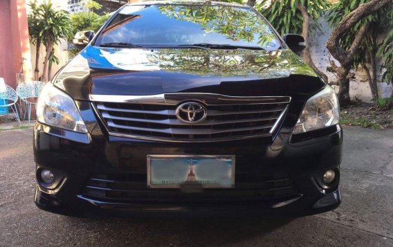Selling Black Toyota Innova 2014 in Manila-2