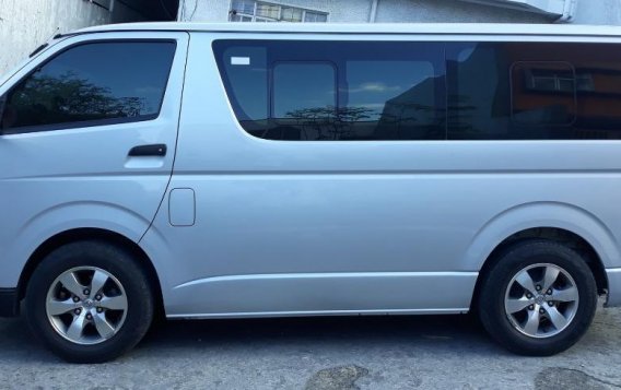 Selling Silver Toyota Hiace 2016 in Antipolo-2