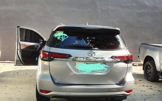 Selling Silver Toyota Fortuner 2018 in Cebu City-3