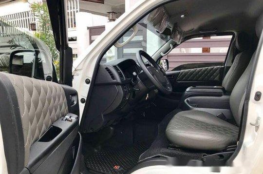 Selling White Toyota Hiace 2016 in Parañaque-2