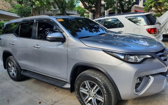 Selling Silver Toyota Fortuner 2018 in Cebu City-2