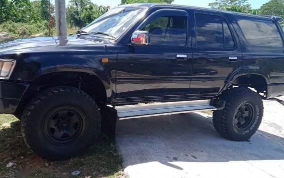 Selling Black Toyota Hilux 2009 in Davao-2