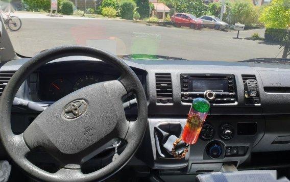 Toyota Hiace 2018 for sale in Cebu City -4
