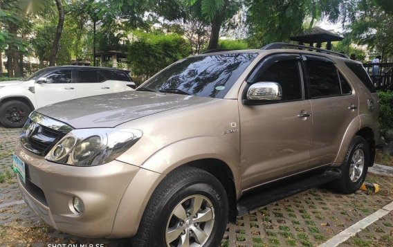Sell 2005 Toyota Fortuner in Quezon City-3