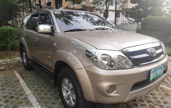 Sell 2005 Toyota Fortuner in Quezon City-1