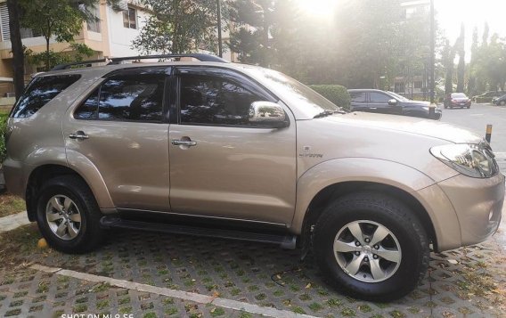 Sell 2005 Toyota Fortuner in Quezon City-2