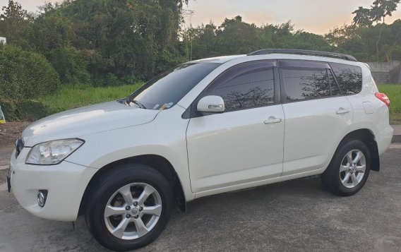 Selling Pearl White Toyota Rav4 2011 in Cabuyao-4