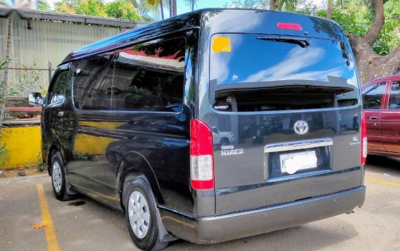 Selling Black Toyota Hiace 2018 in Manila-2