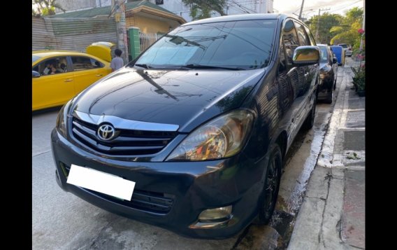 Selling Toyota Innova 2012 at 71000 km in Quezon City-1