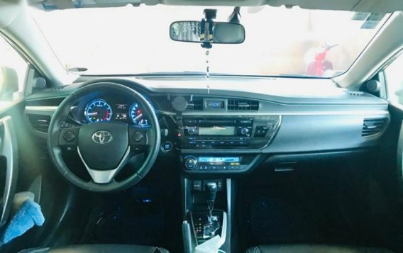 Blue Toyota Corolla altis 2014 for sale in Cabanatuan-5