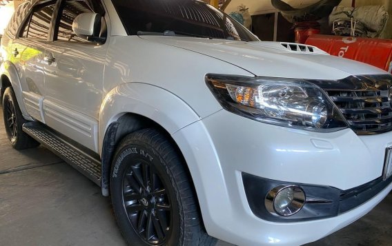 White Toyota Fortuner 2015 for sale in Ateneo de Davao University