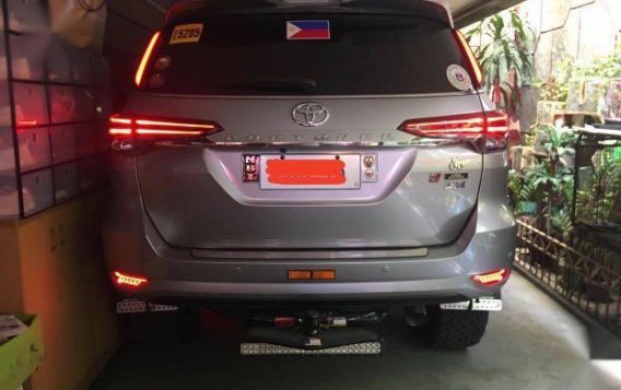 Grey Toyota Fortuner 2017 for sale in Caloocan City-1