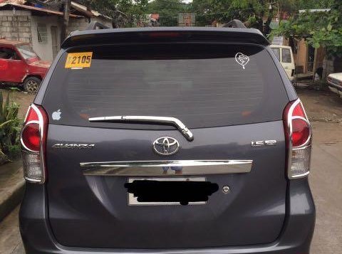 Selling Grey Toyota Avanza 2015 in Manila-1